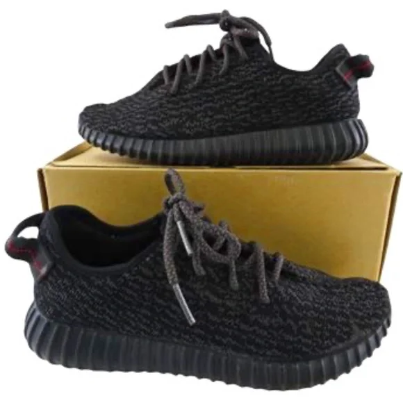 Adidas Yeezy 350 'Black', Size: 8.5 (Men) - Picture 4 of 11